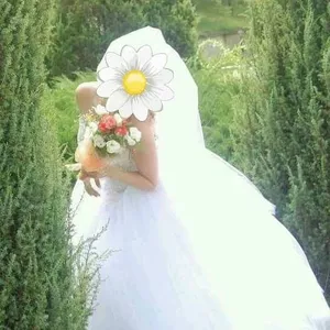 свадебное платье в отличном состоянии ,  размер 48