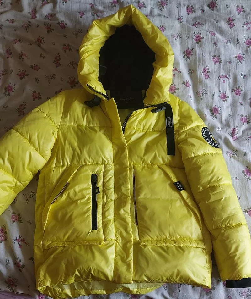 Продам куртку в идеальном состоянии